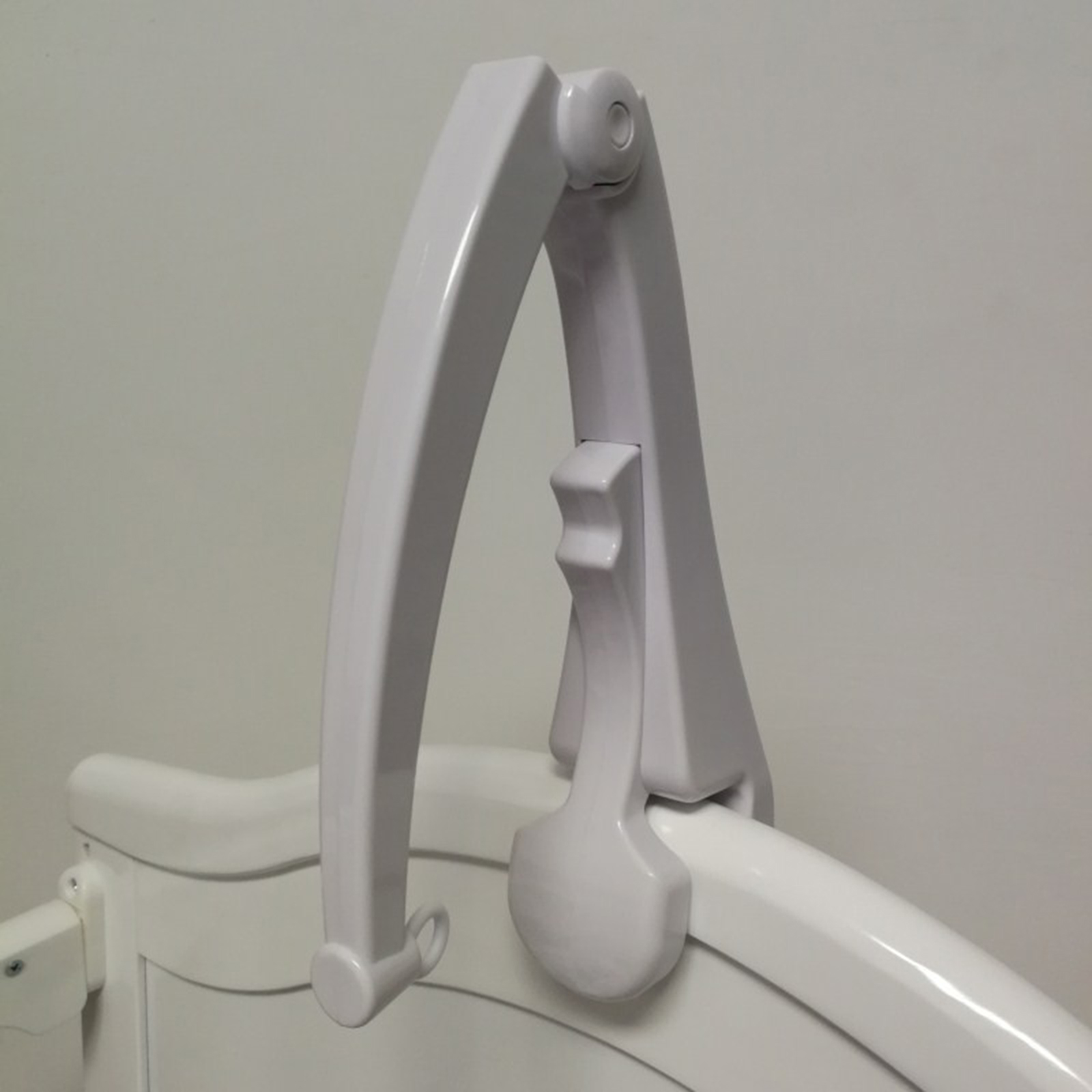 Infant Baby Crib Bell Holder M - огляд і ціна Baby Nursery Music