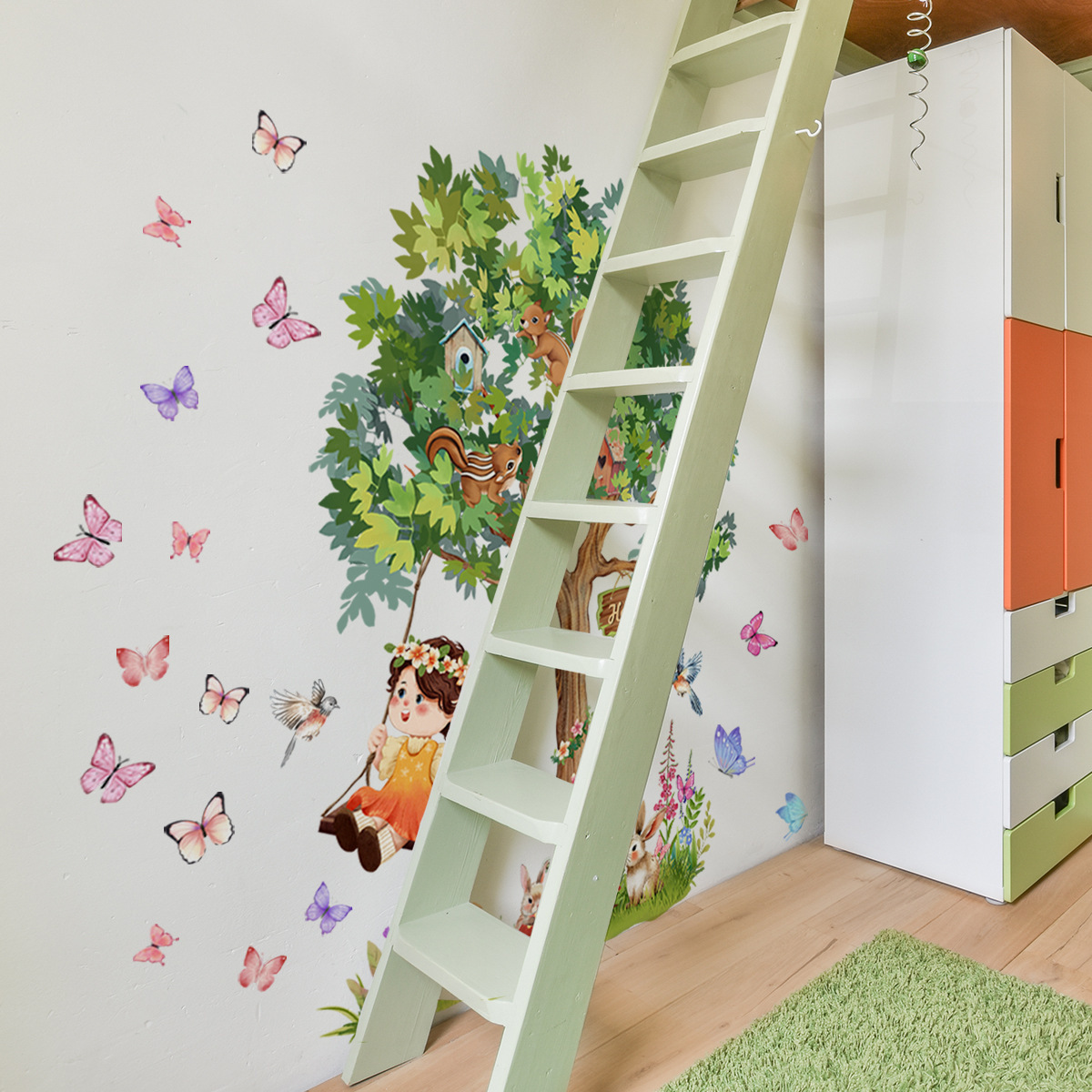 Baby Girl Swinging Swinging Un - огляд і ціна Baby Nursery Tree