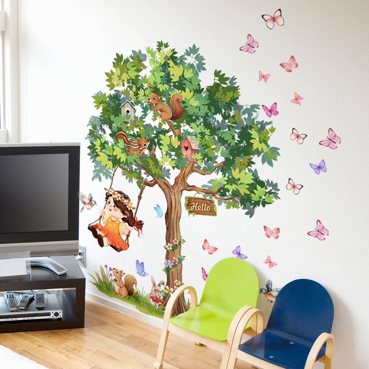 Baby Girl Swinging Swinging Un - огляд і ціна Baby Nursery Tree